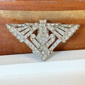 Lovely Vintage Carolee Clear Multishape Rhinestone Scarf Fur Clip